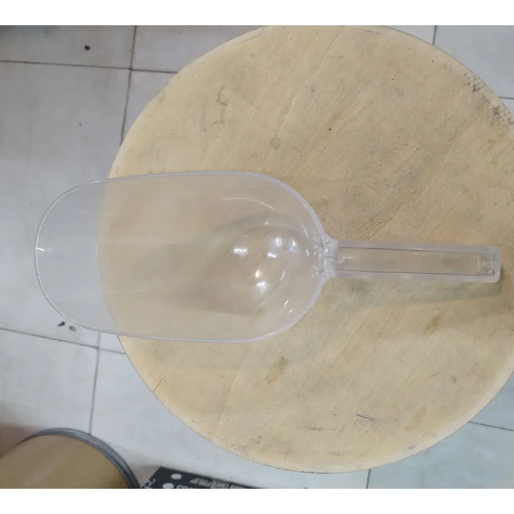 چره پلاستیکی دسته دار سایز ۳